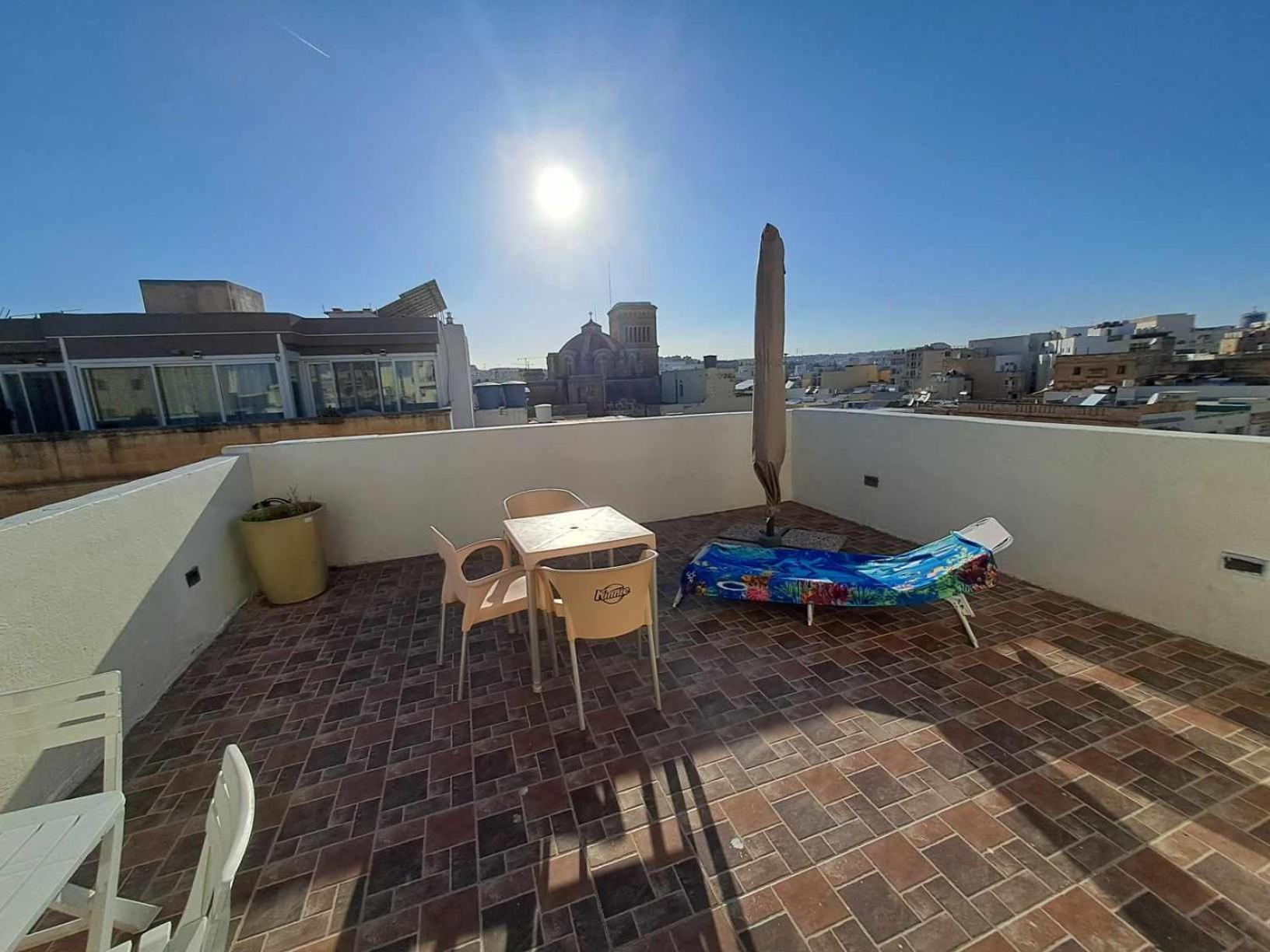Apartamento St Julians Sliema Penthouse 3 Minutes Walk From Seafront Exterior foto