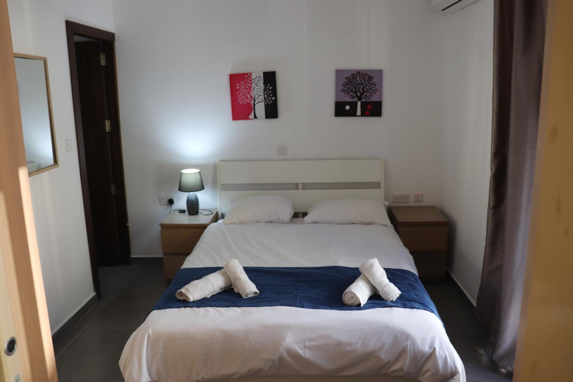 Apartamento St Julians Sliema Penthouse 3 Minutes Walk From Seafront Exterior foto
