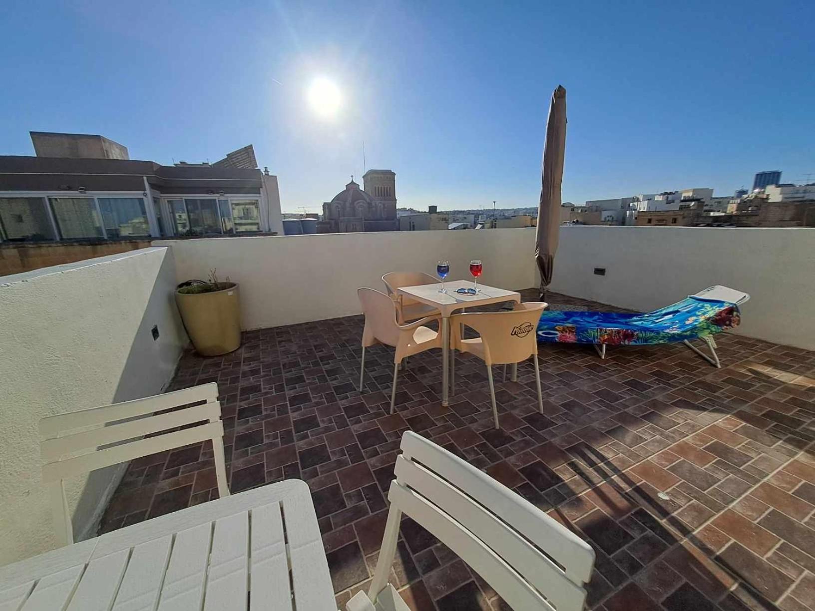 Apartamento St Julians Sliema Penthouse 3 Minutes Walk From Seafront Exterior foto
