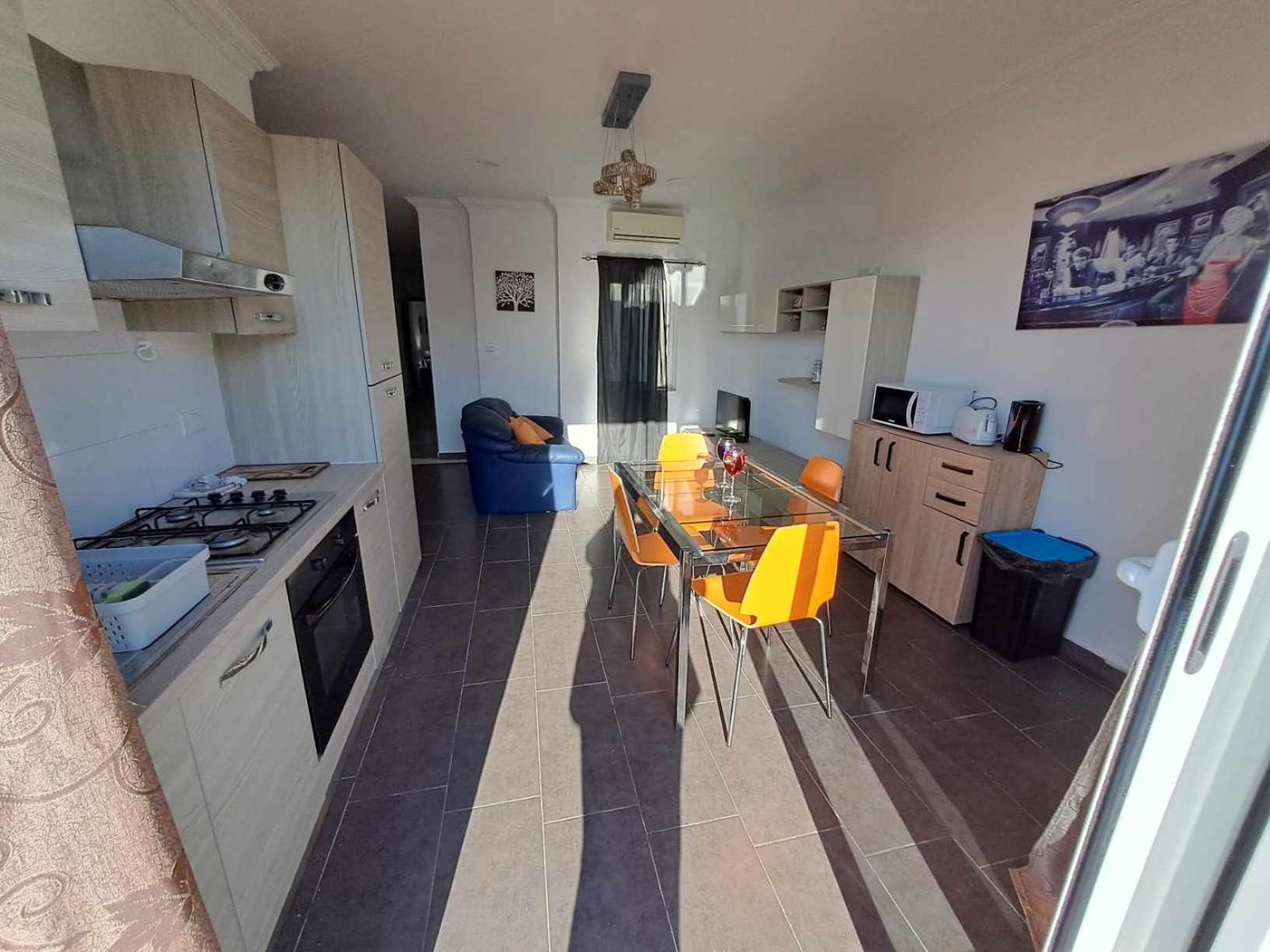 Apartamento St Julians Sliema Penthouse 3 Minutes Walk From Seafront Exterior foto