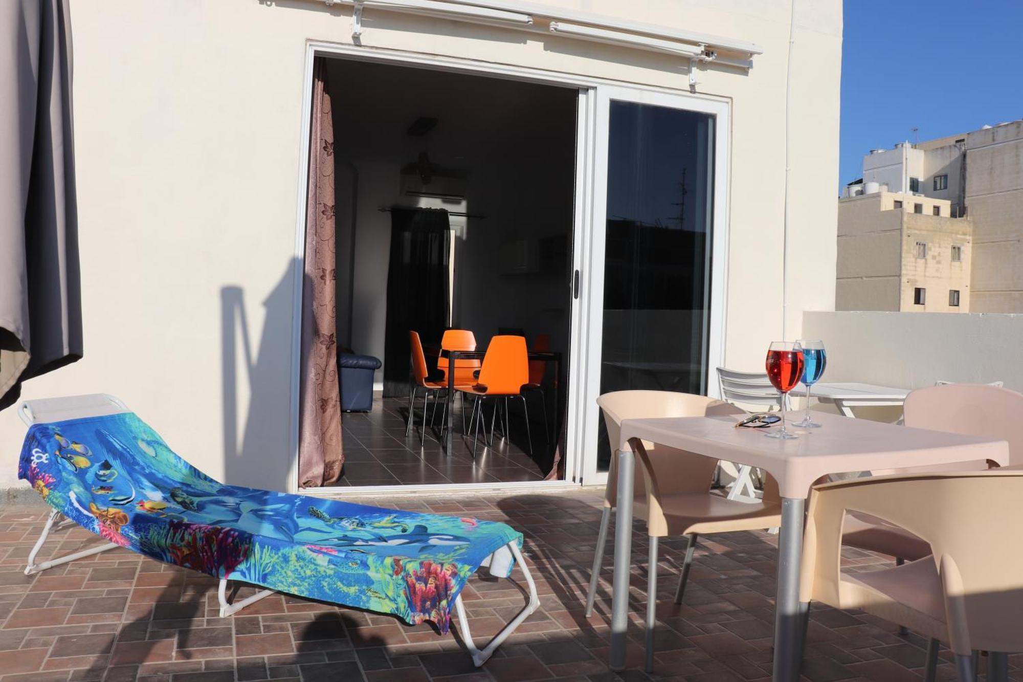 Apartamento St Julians Sliema Penthouse 3 Minutes Walk From Seafront Exterior foto