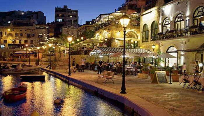 Apartamento St Julians Sliema Penthouse 3 Minutes Walk From Seafront Exterior foto